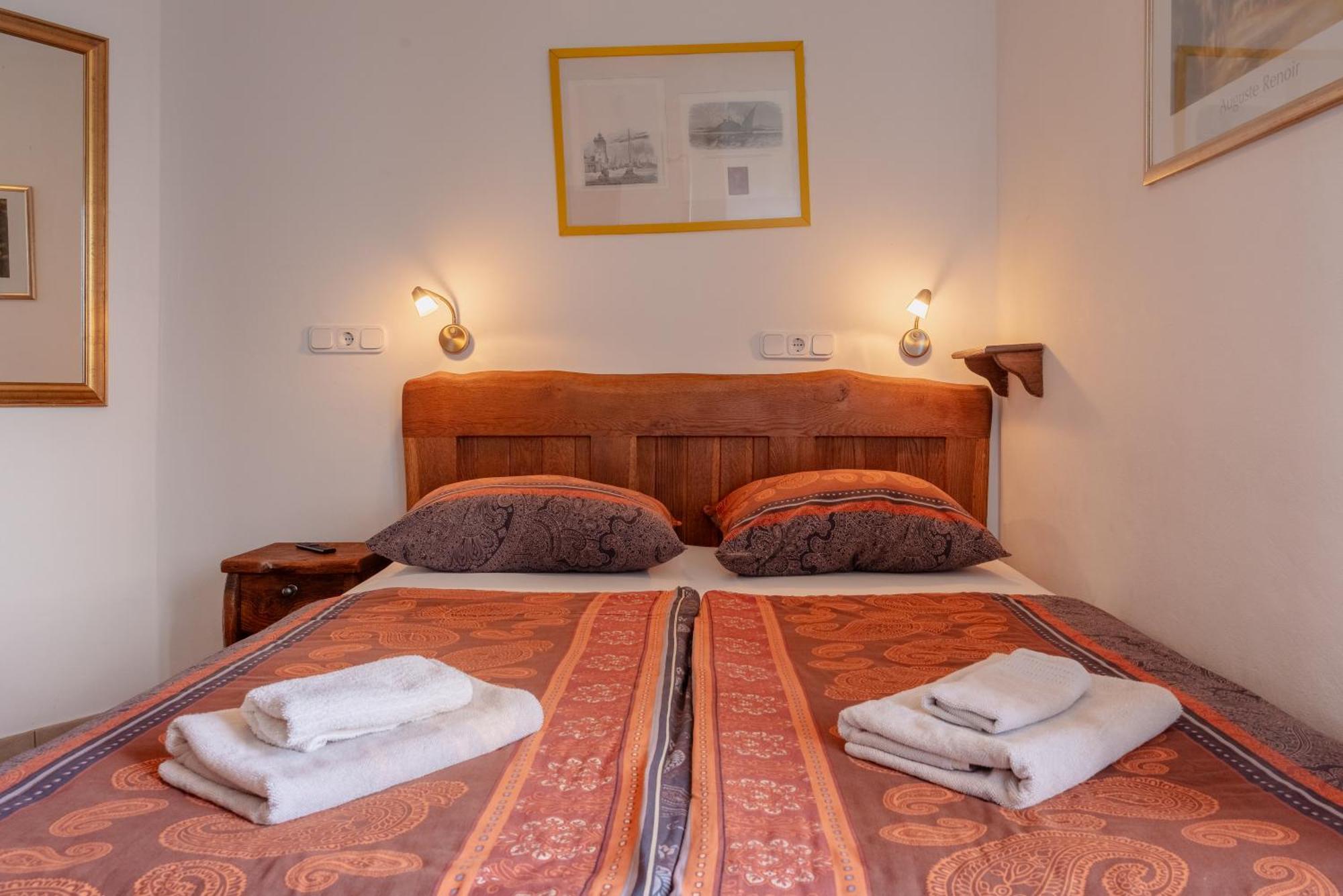 Apartments Hinterreiter Ровинь Экстерьер фото